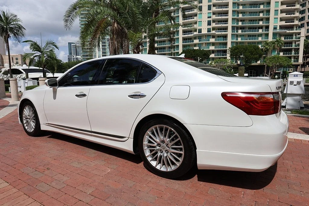 2010 Lexus LS 4th Gen - Image 4 of 21