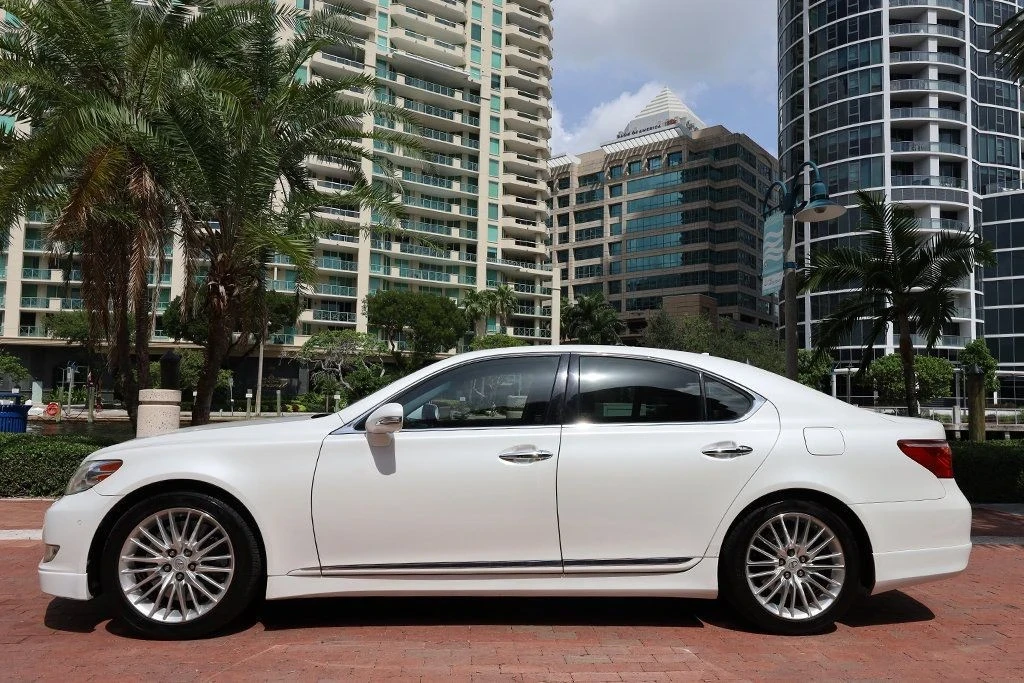 2010 Lexus LS 4th Gen - Image 2 of 21
