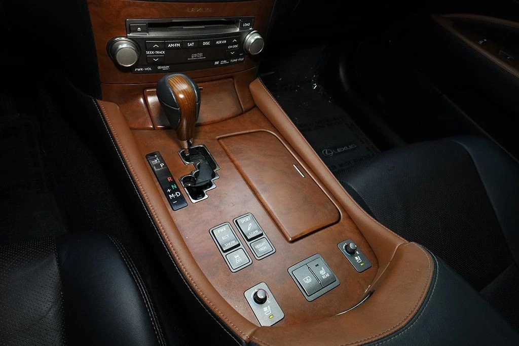 2010 Lexus LS 4th Gen - Image 10 of 21