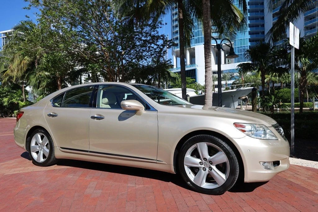 2010 Lexus LS 4th Gen - Image 13 of 21