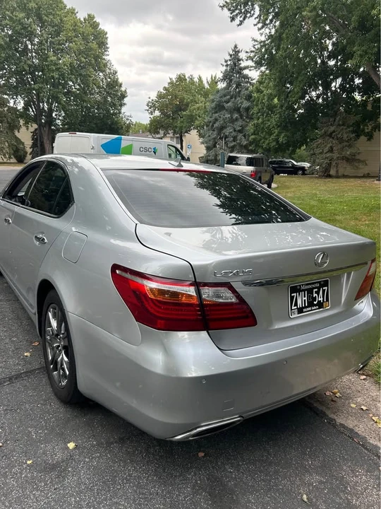 2010 Lexus LS 4th Gen - Image 2 of 5