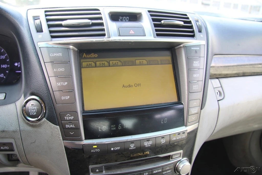 2010 Lexus LS 4th Gen - Image 18 of 21