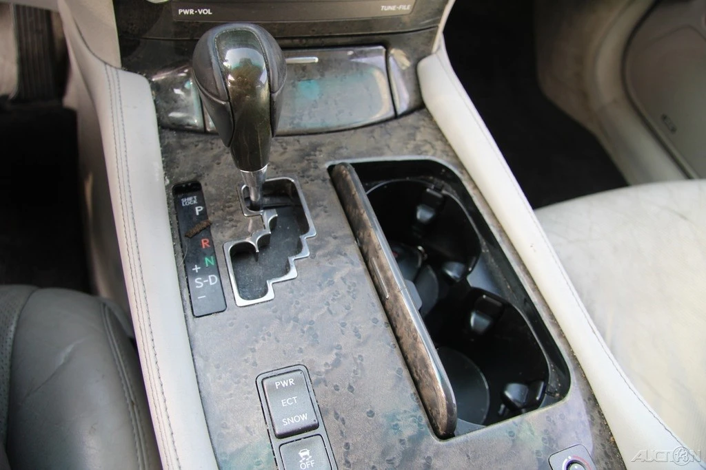 2010 Lexus LS 4th Gen - Image 20 of 21