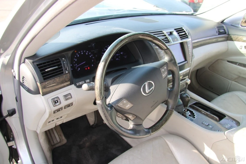 2010 Lexus LS 4th Gen - Image 15 of 21