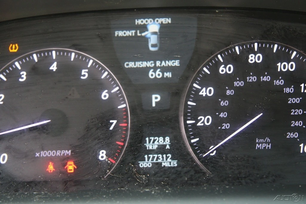 2010 Lexus LS 4th Gen - Image 17 of 21