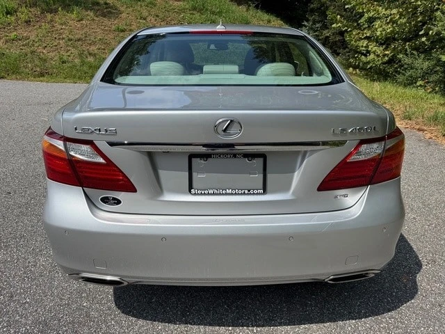 2010 Lexus LS 4th Gen - Image 7 of 31