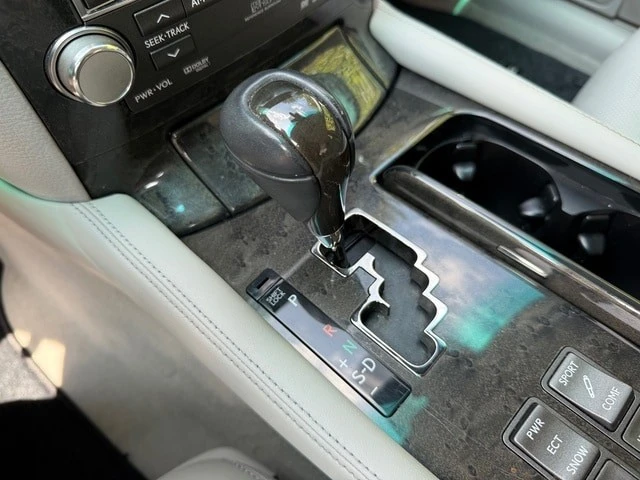 2010 Lexus LS 4th Gen - Image 31 of 31