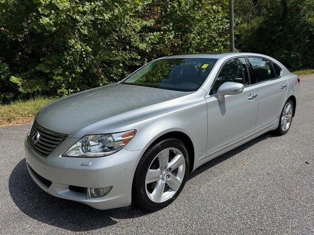 2010 Lexus LS 4th Gen - Image 2 of 31