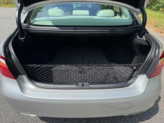2010 Lexus LS 4th Gen - Image 21 of 31
