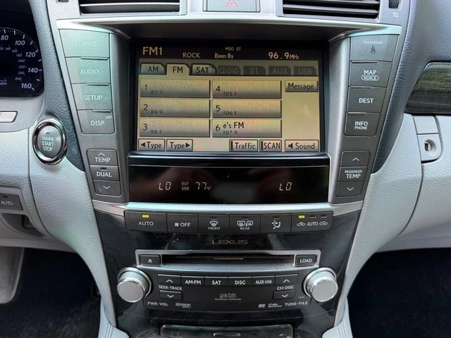 2010 Lexus LS 4th Gen - Image 28 of 31