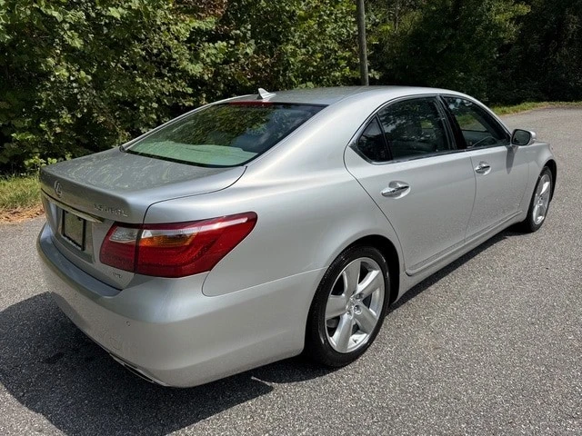 2010 Lexus LS 4th Gen - Image 6 of 31