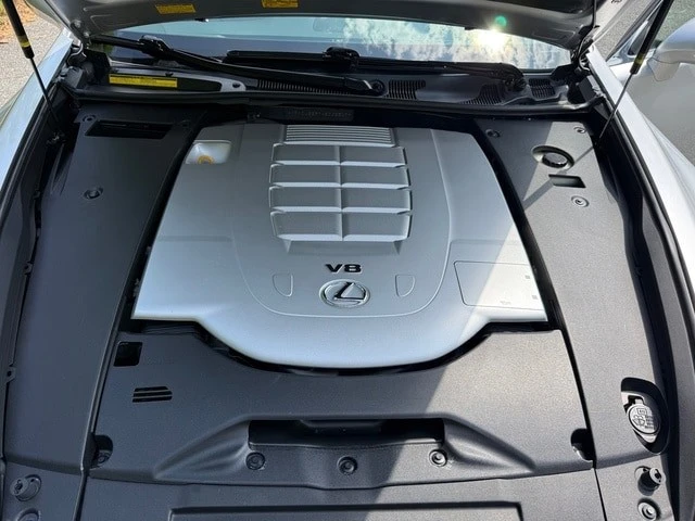 2010 Lexus LS 4th Gen - Image 9 of 31