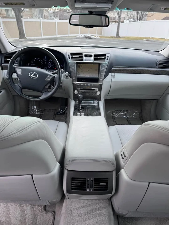 2010 Lexus LS 4th Gen - Image 10 of 20