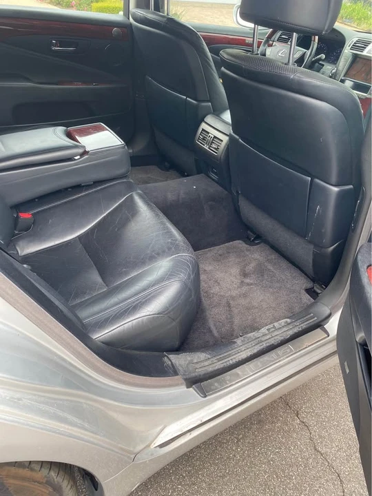 2010 Lexus LS 4th Gen - Image 5 of 20