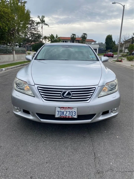 2010 Lexus LS 4th Gen - Image 6 of 20