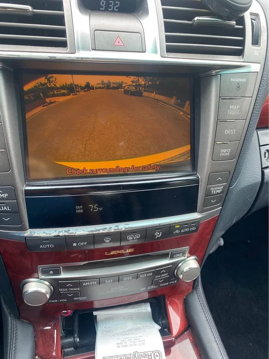 2010 Lexus LS 4th Gen - Image 13 of 20