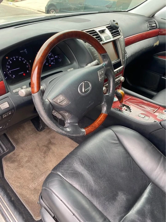 2010 Lexus LS 4th Gen - Image 10 of 20