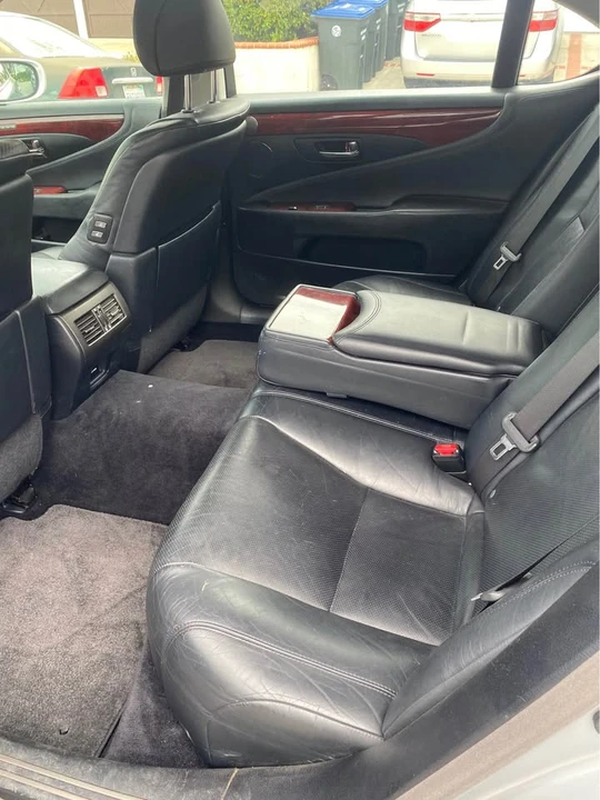 2010 Lexus LS 4th Gen - Image 9 of 20