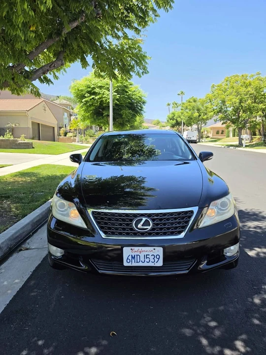 2010 Lexus LS 4th Gen - Image 3 of 20