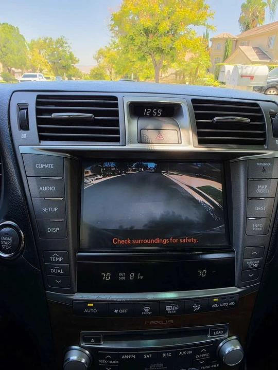 2010 Lexus LS 4th Gen - Image 18 of 20