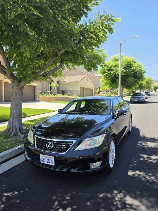 2010 Lexus LS 4th Gen - Image 2 of 20