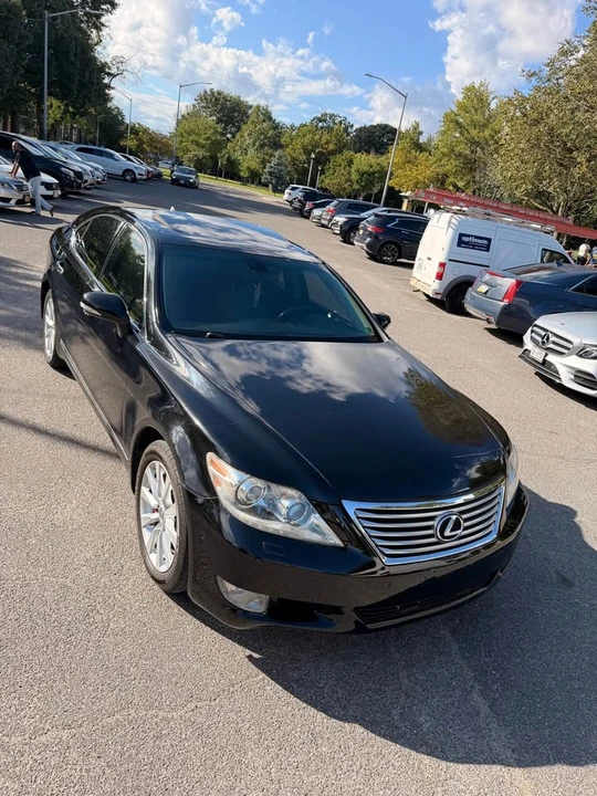 2010 Lexus LS 4th Gen - Image 4 of 13
