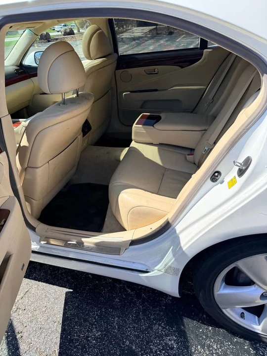 2010 Lexus LS 4th Gen - Image 10 of 14