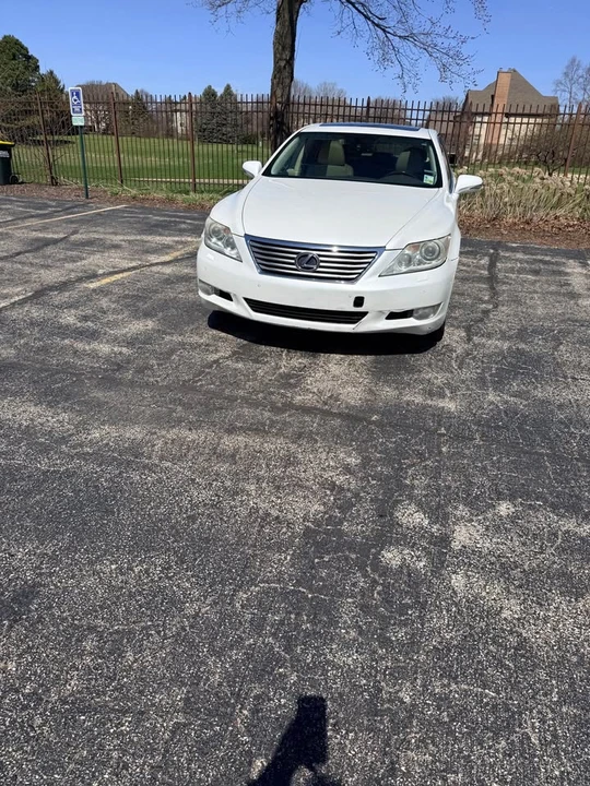 2010 Lexus LS 4th Gen - Image 3 of 14