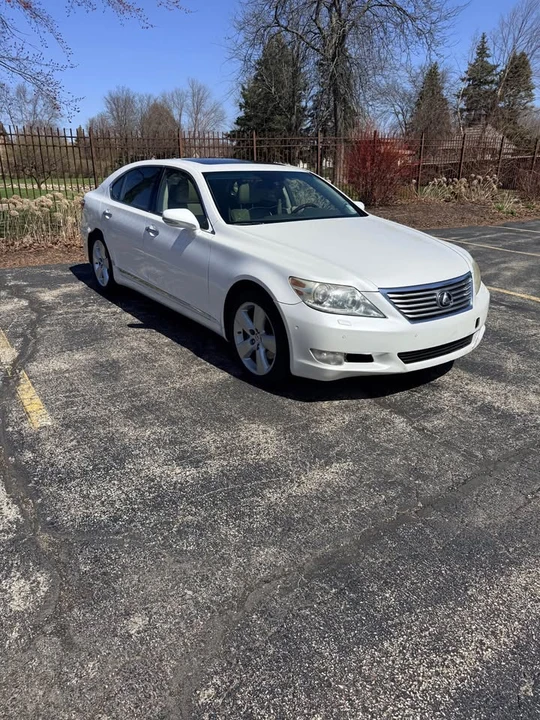 2010 Lexus LS 4th Gen - Image 5 of 14