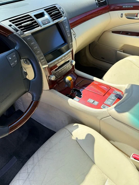 2010 Lexus LS 4th Gen - Image 8 of 14