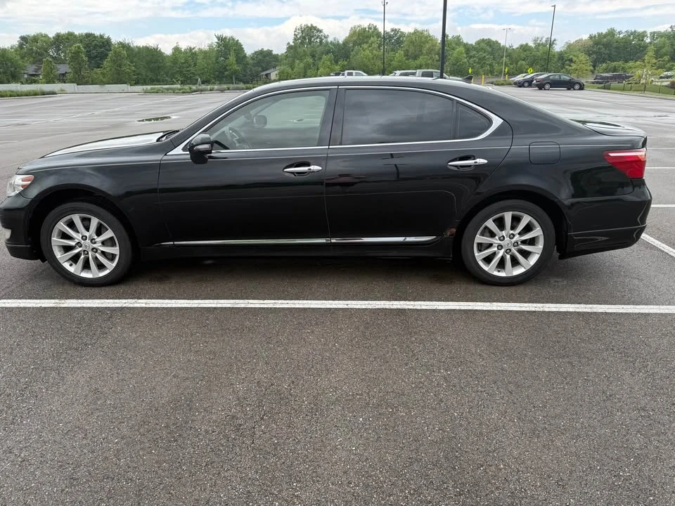 2010 Lexus LS 4th Gen - Image 2 of 6