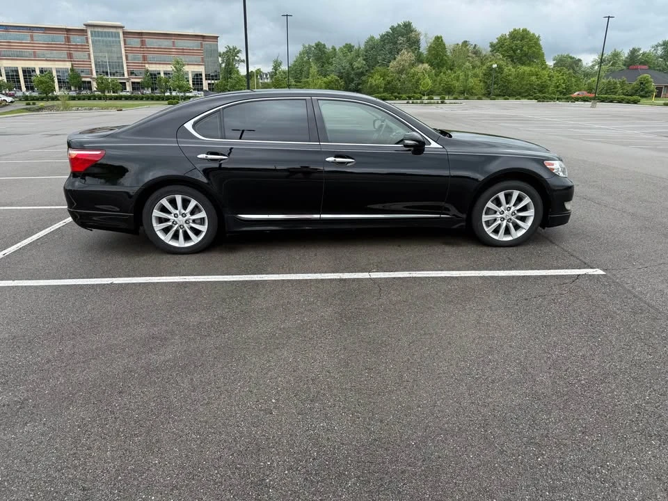 2010 Lexus LS 4th Gen - Image 4 of 6