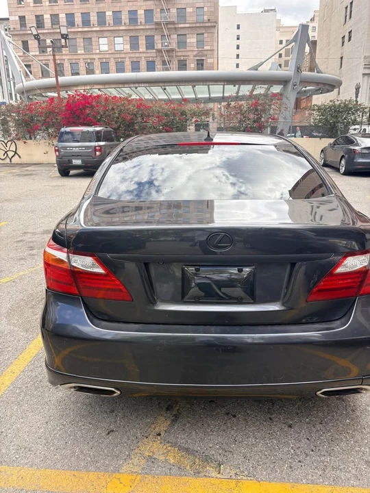 2010 Lexus LS 4th Gen - Image 3 of 15