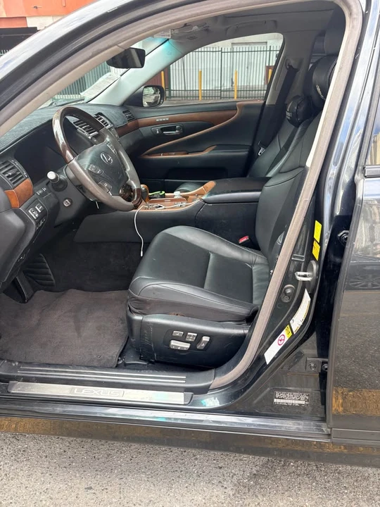 2010 Lexus LS 4th Gen - Image 6 of 15