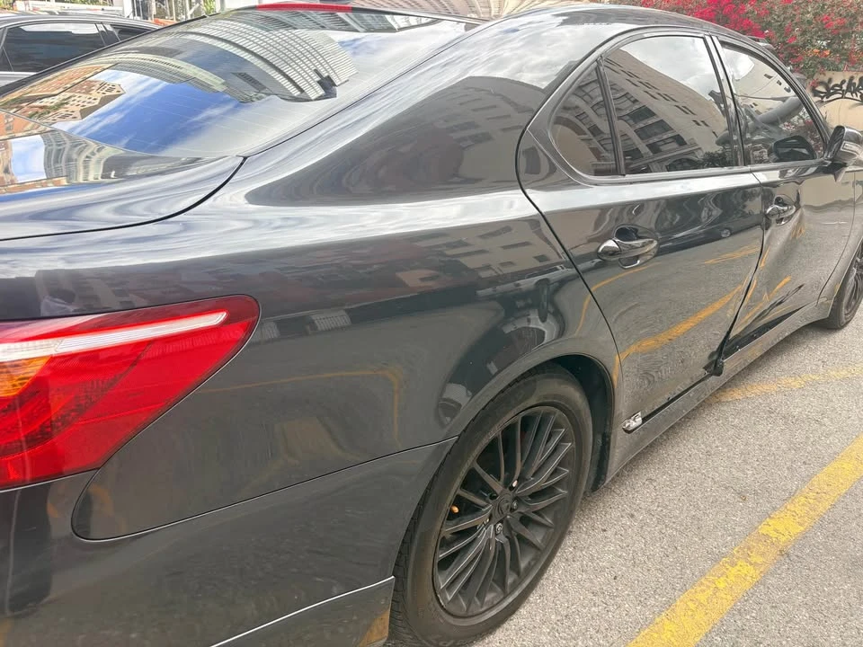 2010 Lexus LS 4th Gen - Image 11 of 15