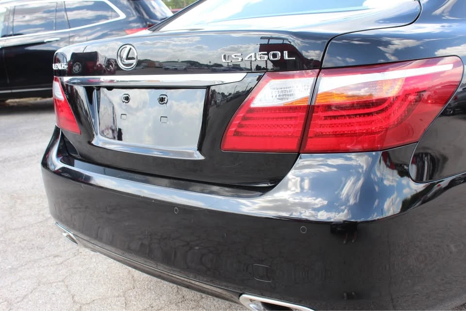 2010 Lexus LS 4th Gen - Image 5 of 20