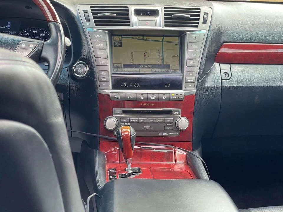2010 Lexus LS 4th Gen - Image 7 of 20