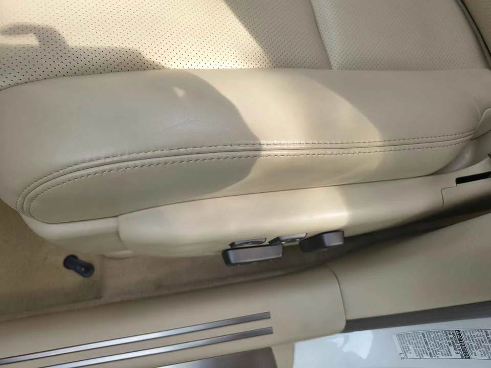 2010 Lexus LS 4th Gen - Image 19 of 20