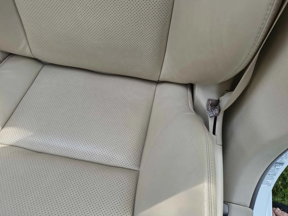 2010 Lexus LS 4th Gen - Image 17 of 20