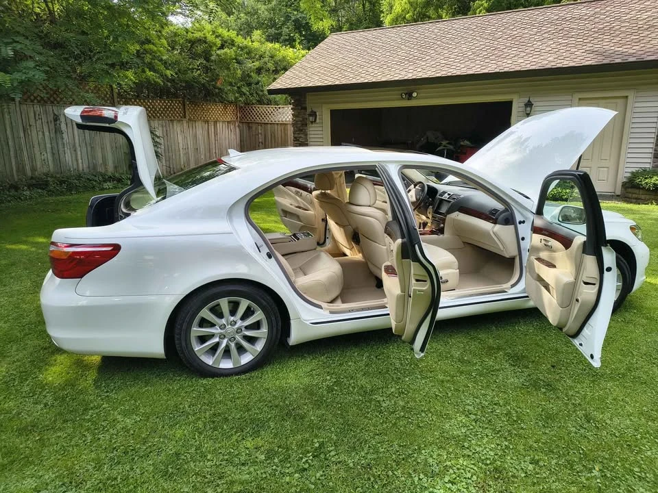 2010 Lexus LS 4th Gen - Image 4 of 20