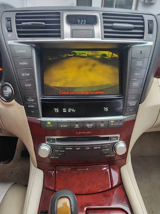 2010 Lexus LS 4th Gen - Image 11 of 14