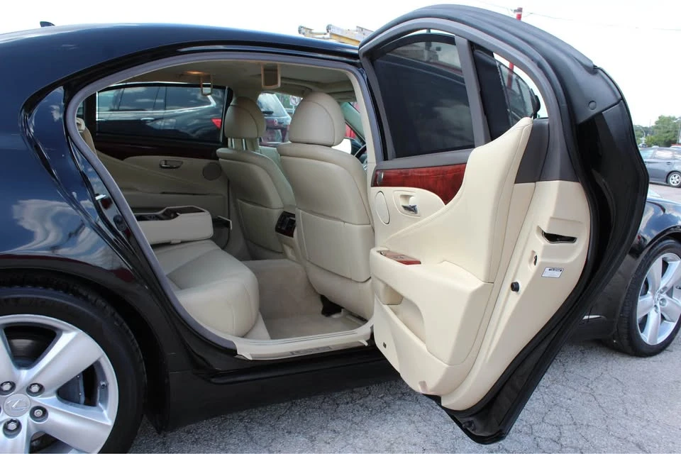 2010 Lexus LS 4th Gen - Image 16 of 20