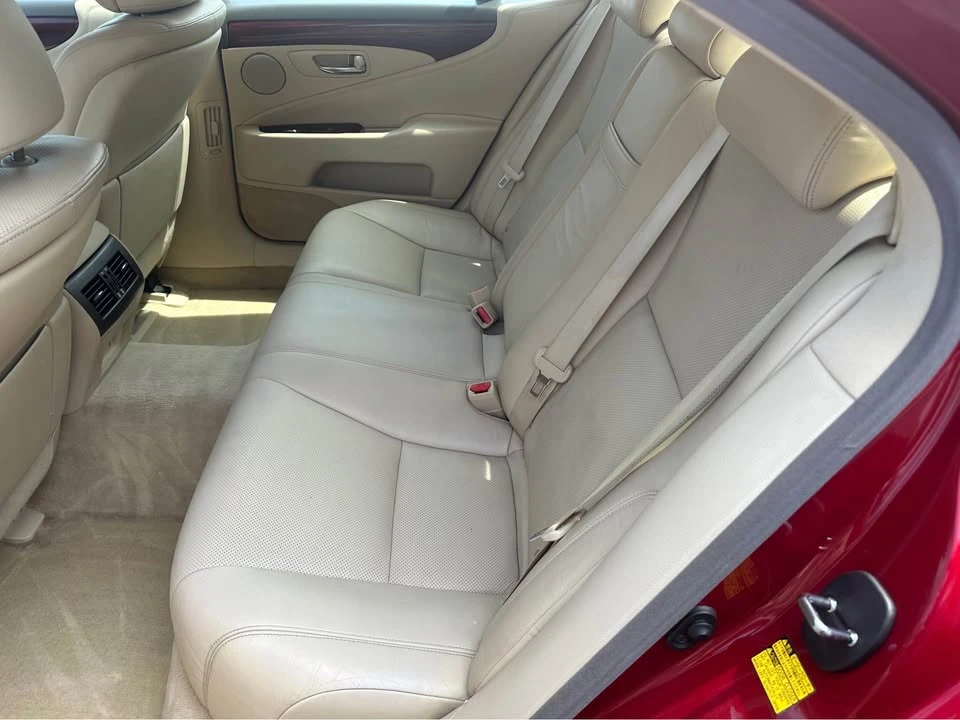 2010 Lexus LS 4th Gen - Image 10 of 12