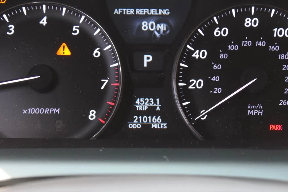 2010 Lexus LS 4th Gen - Image 18 of 20