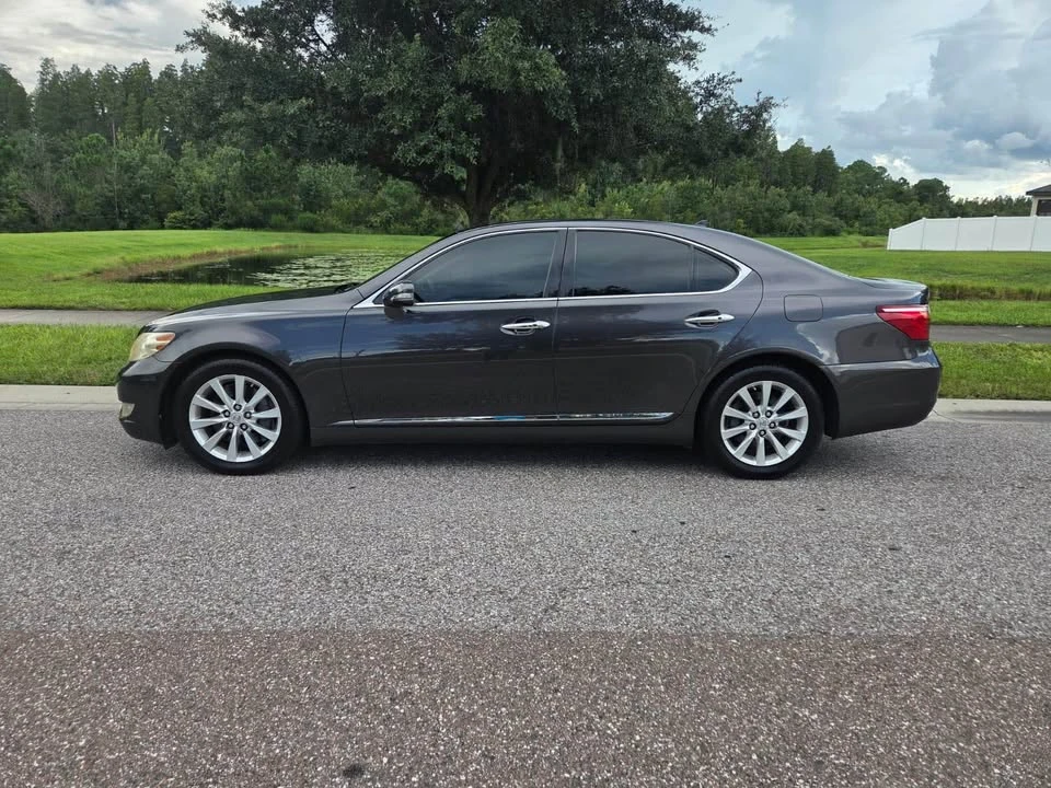 2010 Lexus LS 4th Gen - Image 7 of 13