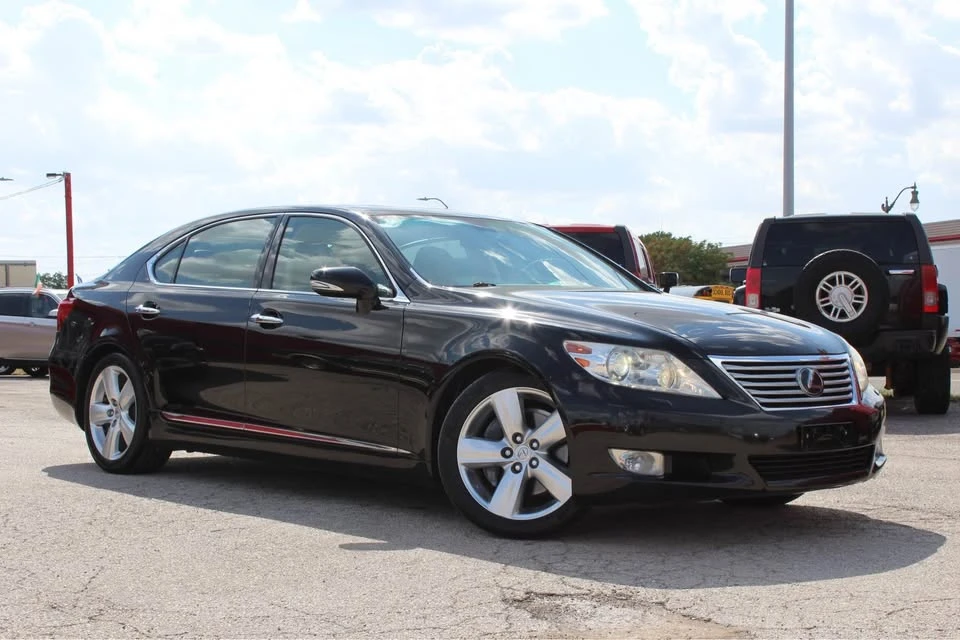 2010 Lexus LS 4th Gen - Image 9 of 20