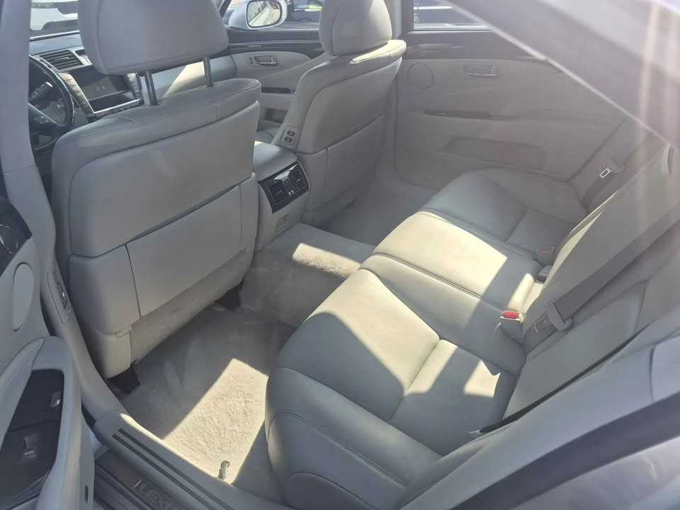 2010 Lexus LS 4th Gen - Image 6 of 10