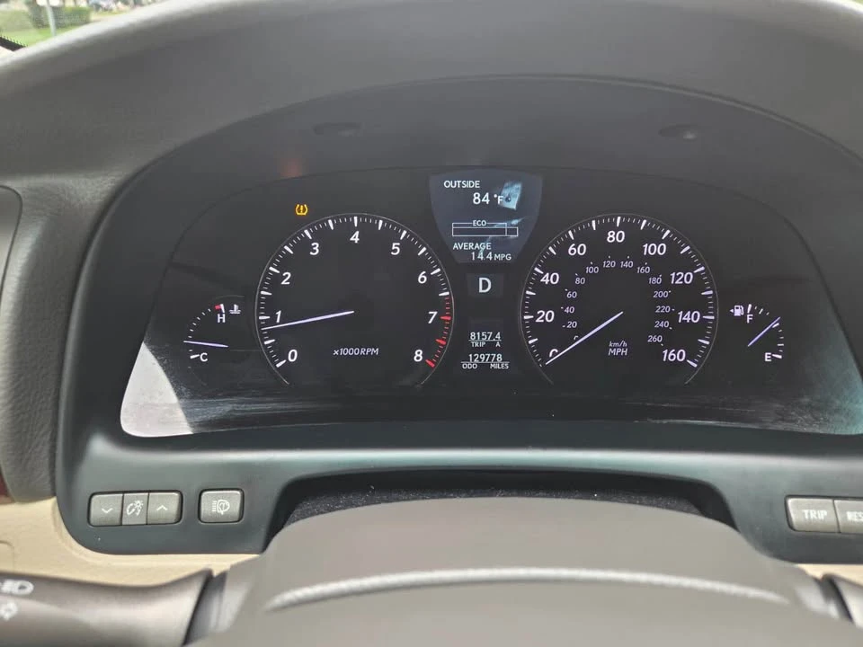 2010 Lexus LS 4th Gen - Image 9 of 13