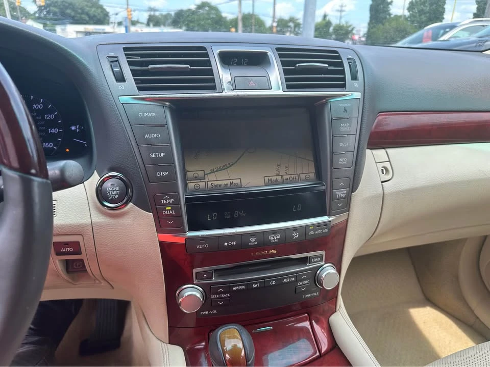 2010 Lexus LS 4th Gen - Image 7 of 12