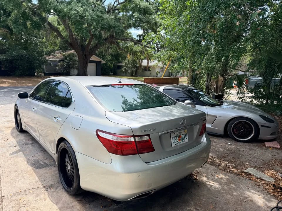 2010 Lexus LS 4th Gen - Image 3 of 5
